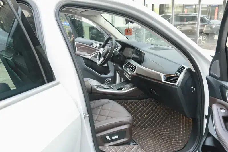 BMW X5 2022 xDrive 30Li M Sport Package — миниатюра 8