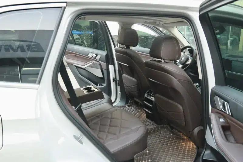 BMW X5 2022 xDrive 30Li M Sport Package — миниатюра 9