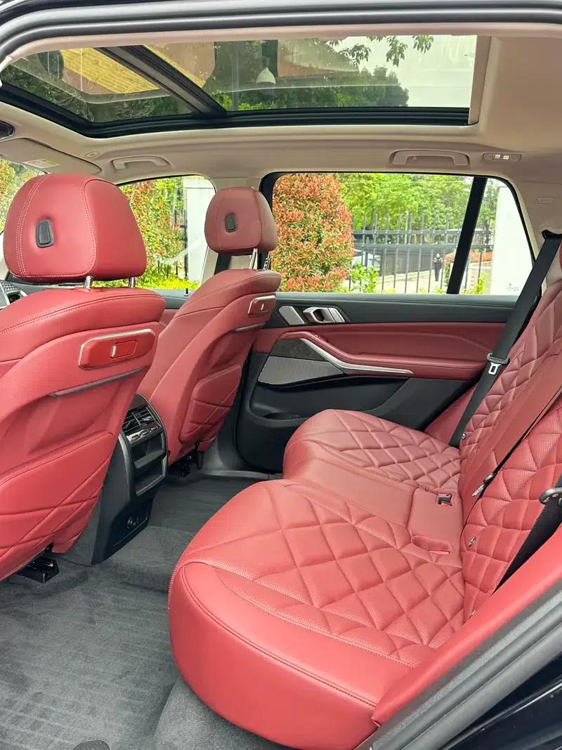 BMW X5 2025 xDrive30Li M Sport Shadow Edition — миниатюра 12