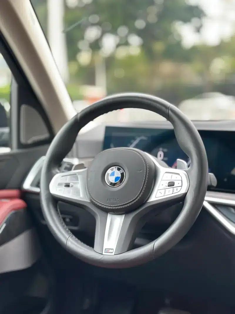 BMW X5 2025 xDrive30Li M Sport Shadow Edition — миниатюра 17