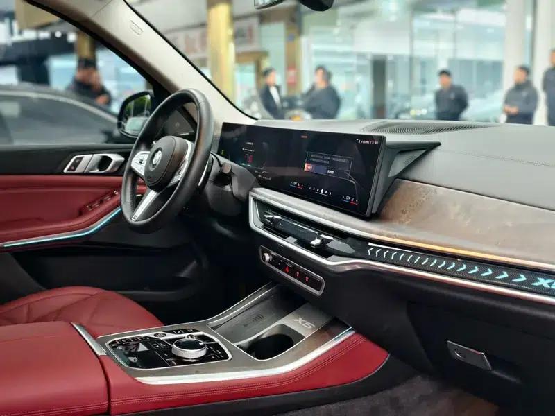 BMW X5 2023 xDrive30Li M Sport Package — миниатюра 11