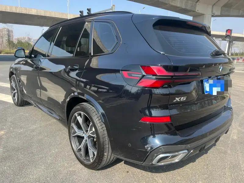 BMW X5 2025 xDrive30Li M Sport Shadow Edition — миниатюра 4