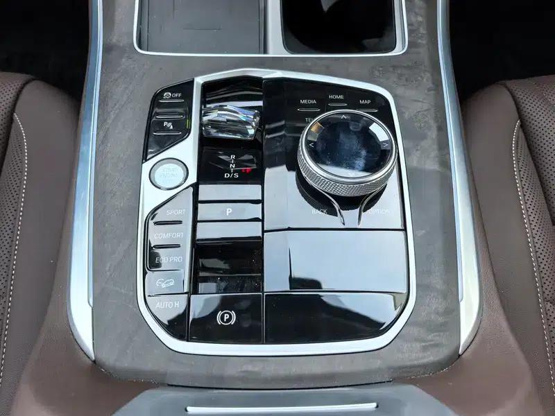 BMW X5 2023 xDrive30Li M Sport Shadow Edition — миниатюра 18