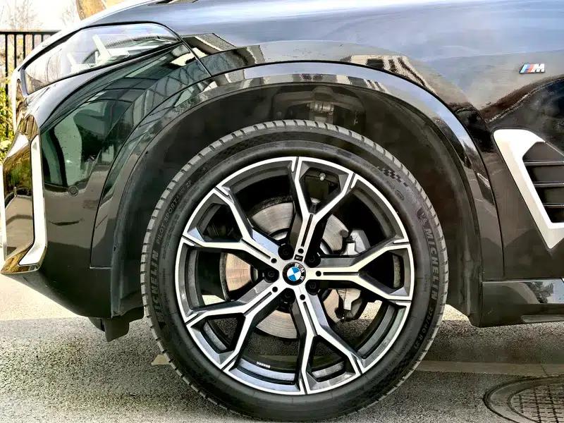 BMW X5 2023 xDrive30Li M Sport Shadow Edition — миниатюра 9
