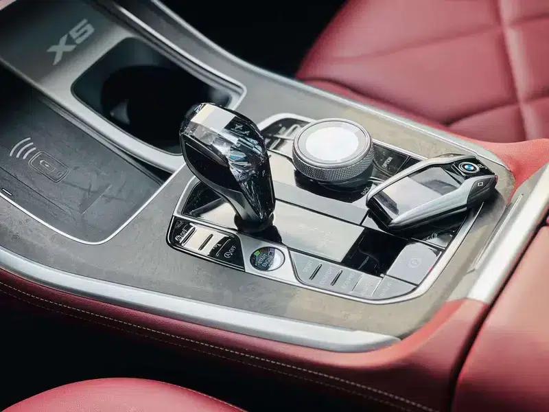 BMW X5 2022 xDrive 30Li Luxury M Sport Package — миниатюра 18