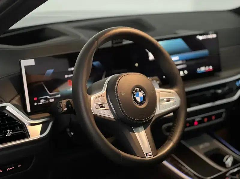 2023 BMW X5 xDrive40Li M Sport Package — миниатюра 24