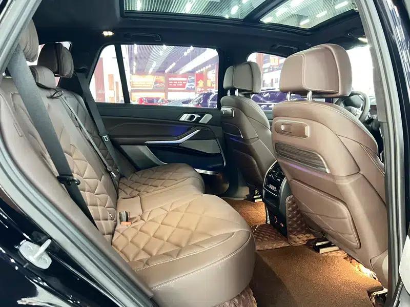 2023 BMW X5 xDrive40Li M Sport Package — миниатюра 25
