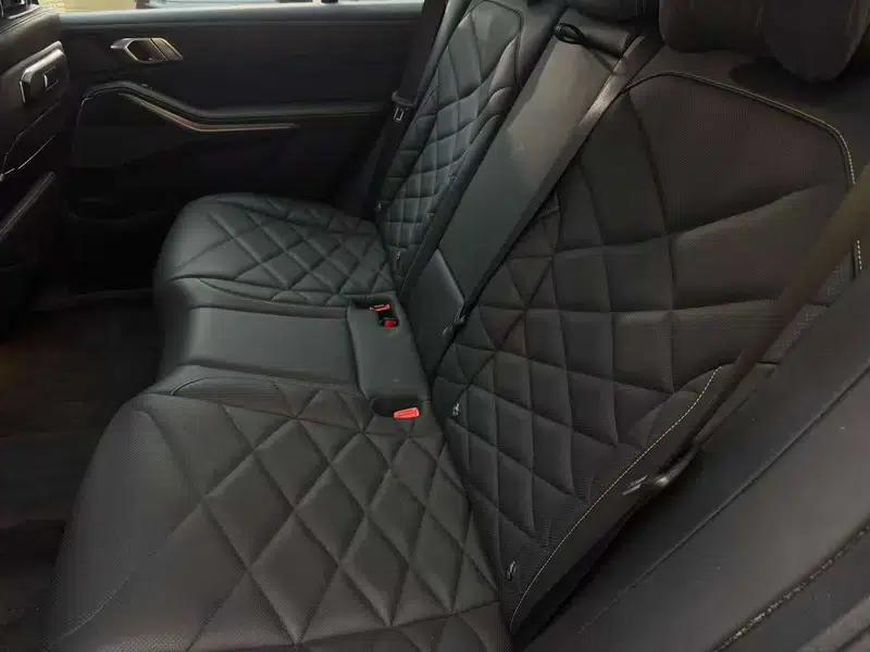 BMW X5 2024 xDrive 40Li Luxury Black Flame Limited Edition — миниатюра 18