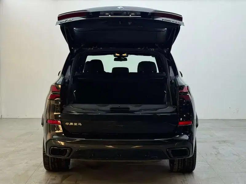 BMW X5 2024 xDrive 40Li Luxury Black Flame Limited Edition — миниатюра 8