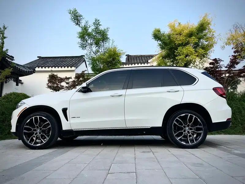 2015 BMW X5 3.0T Automatic AWD 5-seater Factory Custom Edition — миниатюра 4