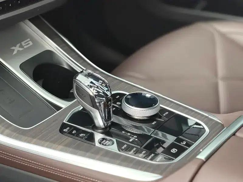 BMW X5 2022 Facelift xDrive 30Li M Sport Package — миниатюра 8