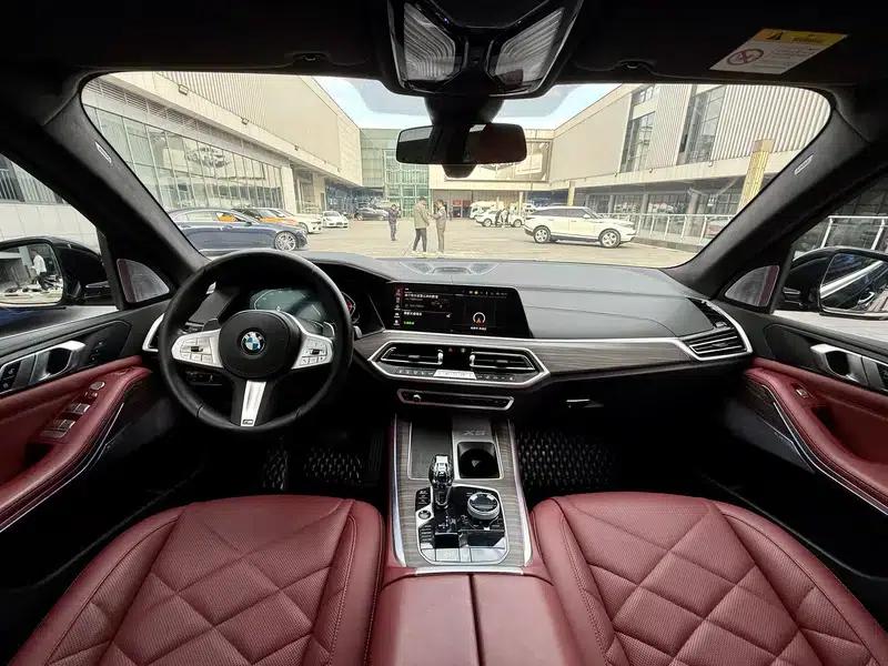 BMW X5 2022 xDrive 40Li M Sport Package — миниатюра 7