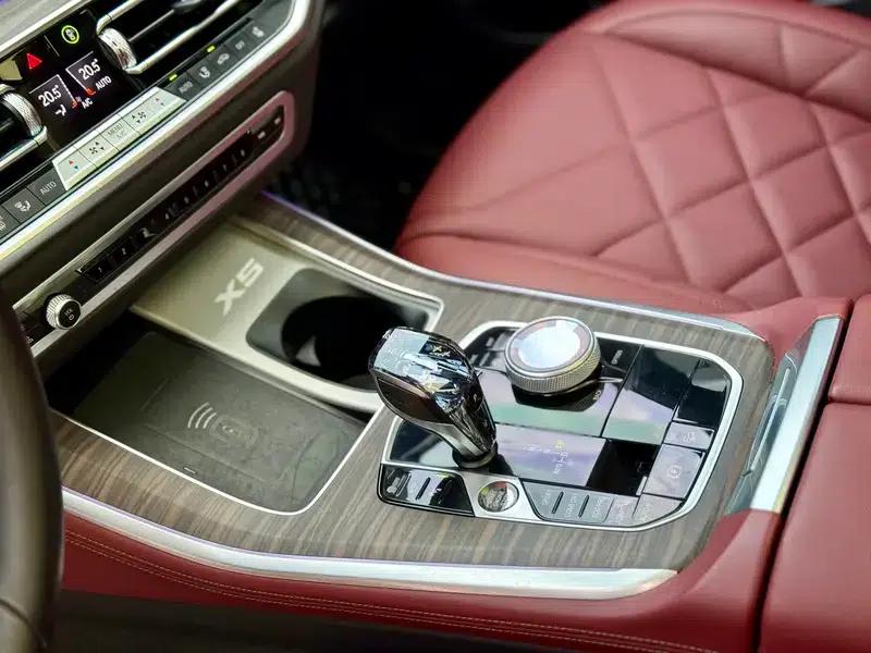 BMW X5 2022 xDrive 40Li M Sport Package — миниатюра 10