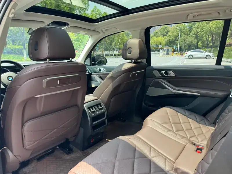 BMW X5 2023 xDrive30Li M Sport Shadow Edition — миниатюра 11