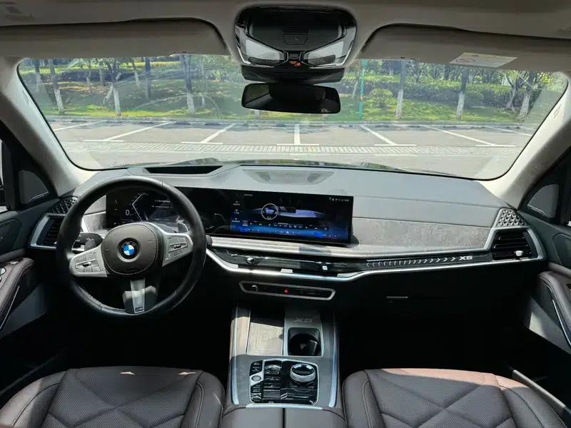 BMW X5 2023 xDrive30Li M Sport Shadow Edition — миниатюра 7