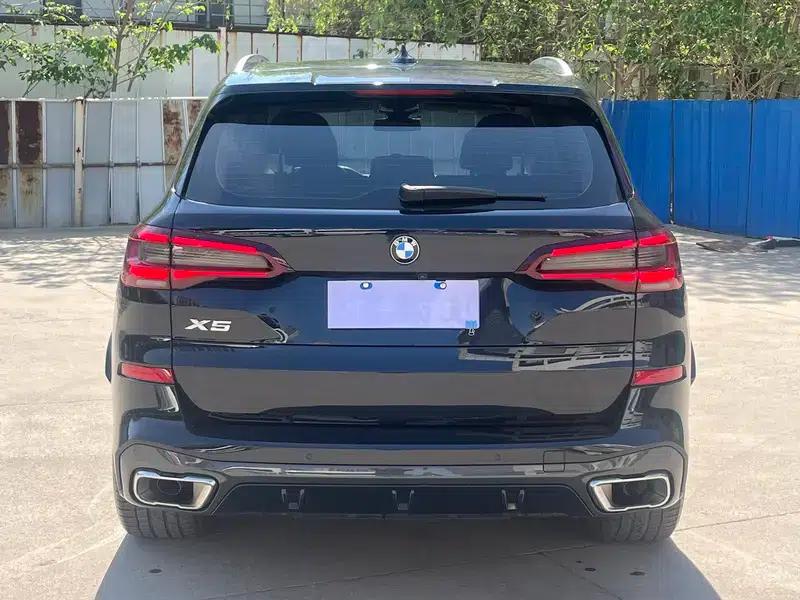 BMW X5 2023 xDrive30Li M Sport Package — миниатюра 6