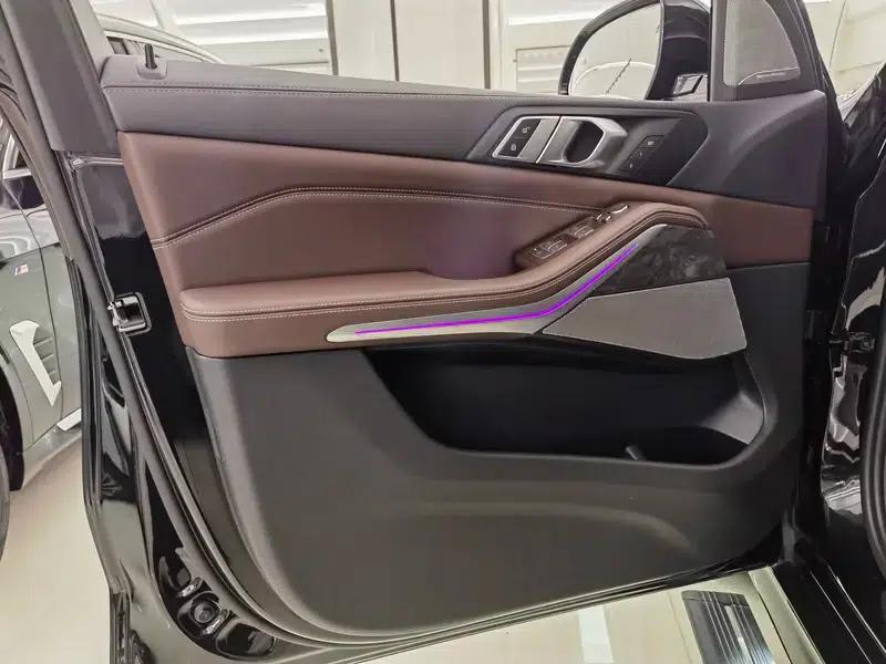 BMW X5 2023 xDrive30Li M Sport Package — миниатюра 7