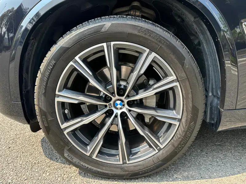 BMW X5 2022 xDrive 30Li Luxury M Sport Package — миниатюра 7