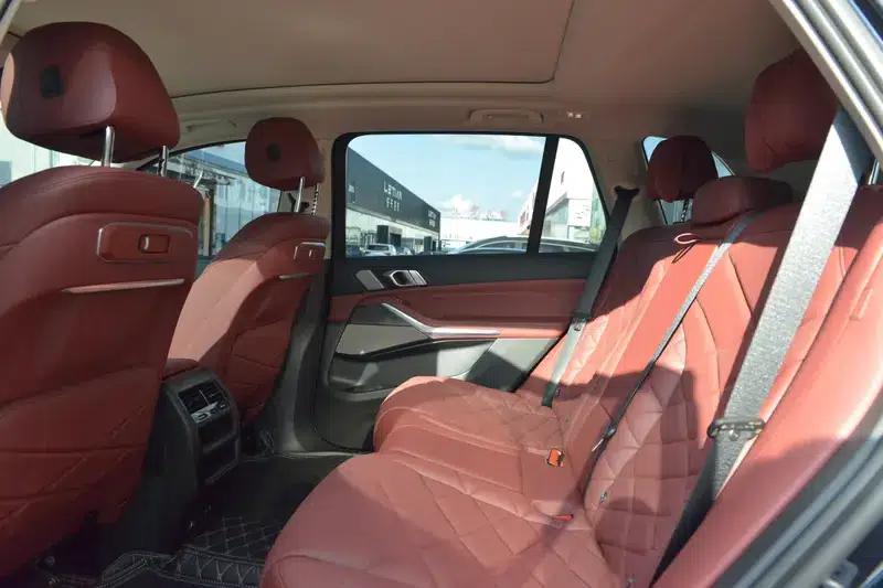 BMW X5 2023 xDrive30Li M Sport Package — миниатюра 21