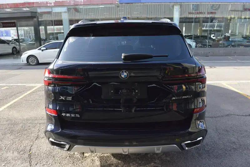 BMW X5 2023 xDrive30Li M Sport Package — миниатюра 4