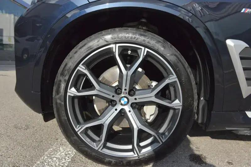 BMW X5 2023 xDrive30Li M Sport Package — миниатюра 9