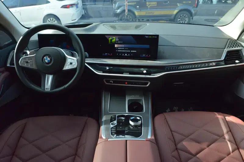 BMW X5 2023 xDrive30Li M Sport Package — миниатюра 10