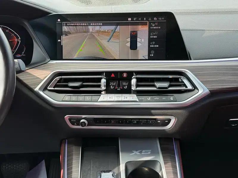 BMW X5 2022 Facelift xDrive 40Li M Sport Package — миниатюра 10
