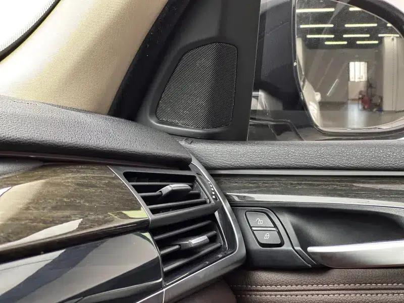 BMW X5 (Imported) 2017 xDrive35i Leading Edition — миниатюра 10