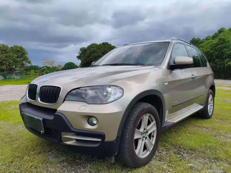 BMW X5 (Imported) 2010 xDrive30i Luxury 10th Anniversary Edition — миниатюра 1