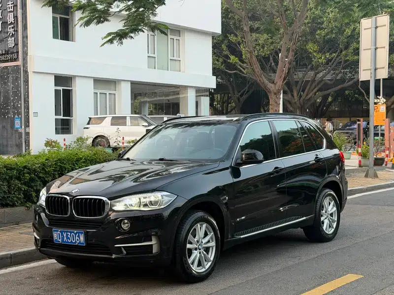 BMW X5 (Imported) 2015 xDrive28i — миниатюра 1