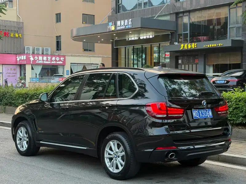 BMW X5 (Imported) 2015 xDrive28i — миниатюра 4