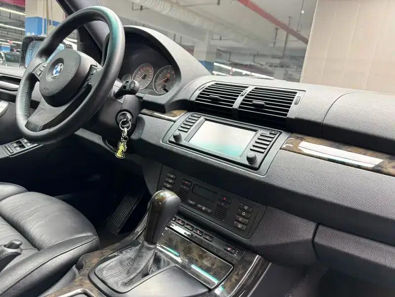 BMW X5 (Imported) 2006 Model 4.8is — миниатюра 7