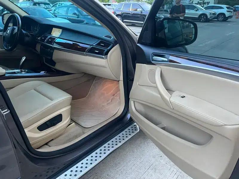 BMW X5 (Imported) 2012 Model 3.0T Parallel Import — миниатюра 12