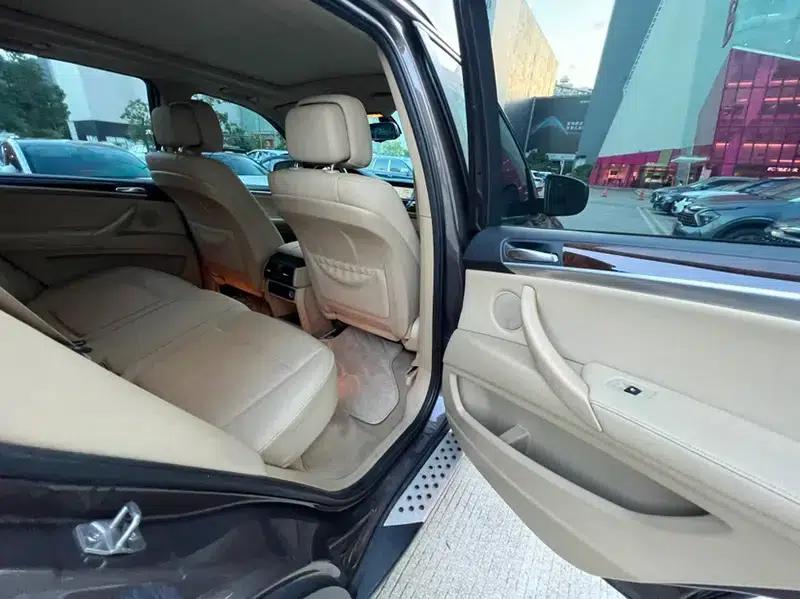 BMW X5 (Imported) 2012 Model 3.0T Parallel Import — миниатюра 13