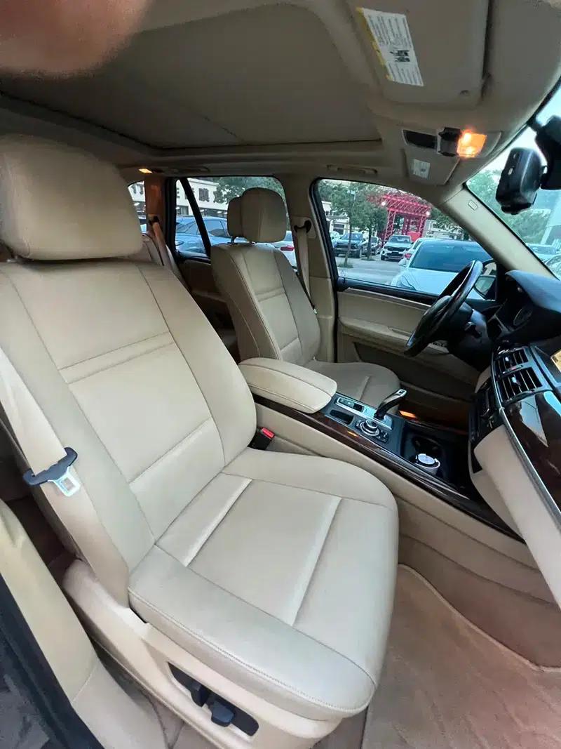 BMW X5 (Imported) 2012 Model 3.0T Parallel Import — миниатюра 10