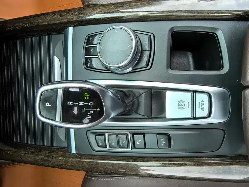 BMW X5 (Imported) 2017 xDrive35i Leading Edition — миниатюра 16
