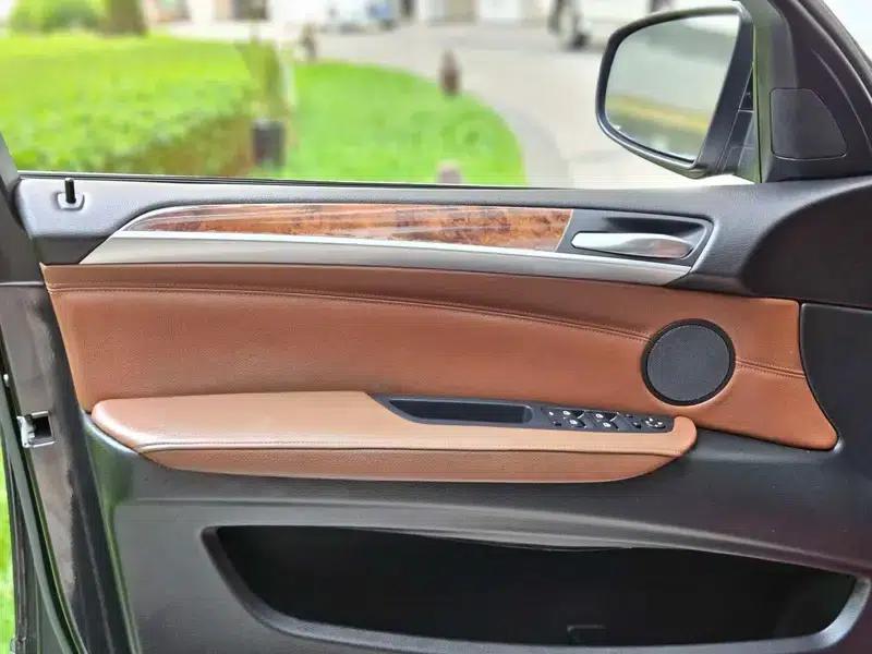 BMW X5 (Imported) 2012 Model 3.0T Parallel Import — миниатюра 11