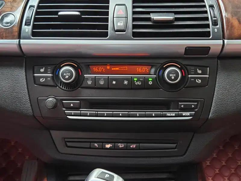 BMW X5 (Imported) 2012 Model 3.0T Parallel Import — миниатюра 12