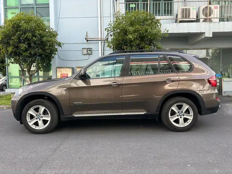 BMW X5 (Imported) 2011 xDrive35i Leading Edition — миниатюра 3