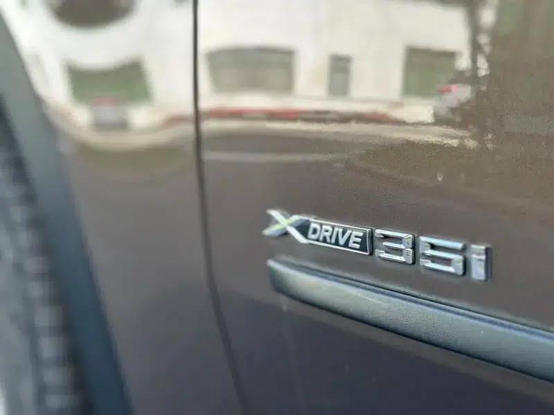 BMW X5 (Imported) 2011 xDrive35i Leading Edition — миниатюра 10