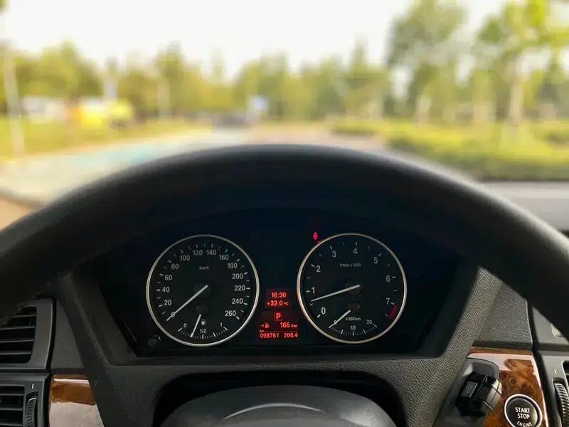 BMW X5 (Imported) 2011 xDrive35i Leading Edition — миниатюра 17