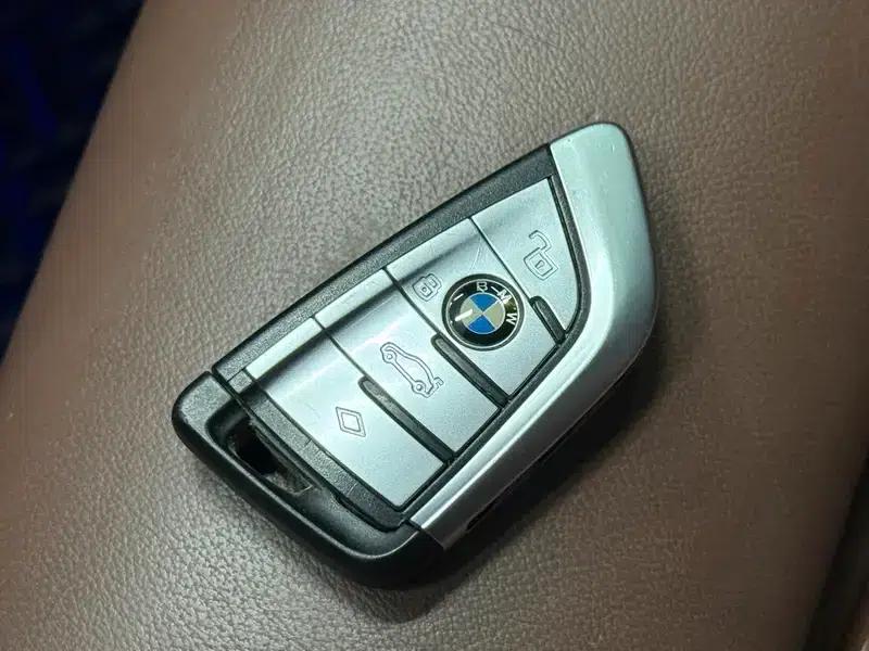 2022 BMW X6 xDrive30i M Sport Package — миниатюра 11