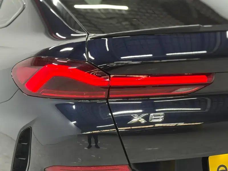 2022 BMW X6 xDrive30i M Sport Package — миниатюра 13