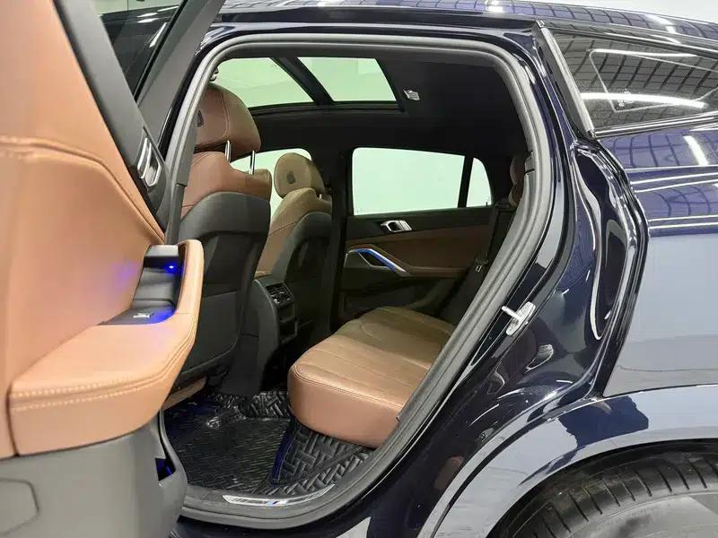2022 BMW X6 xDrive30i M Sport Package — миниатюра 18