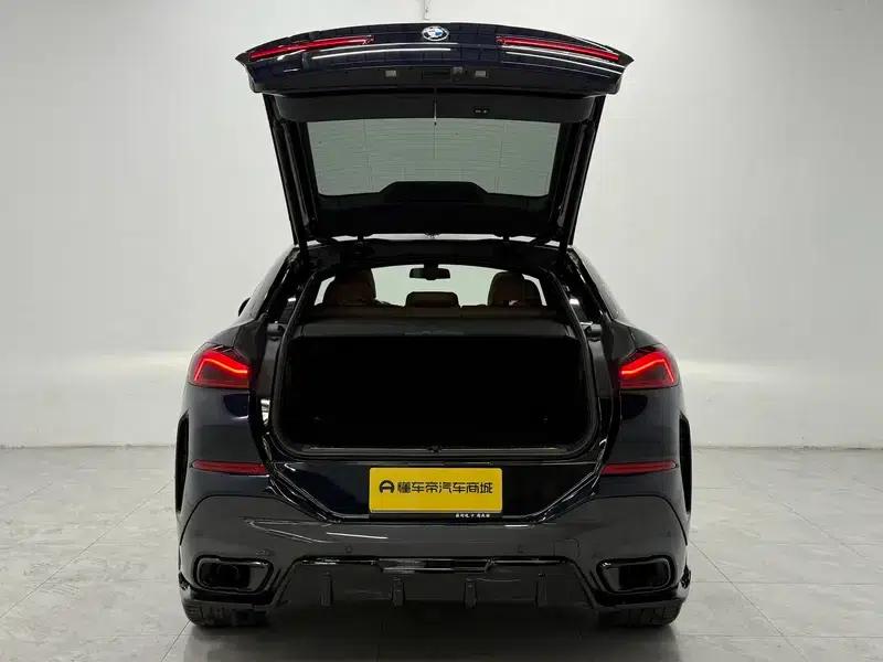 2022 BMW X6 xDrive30i M Sport Package — миниатюра 20