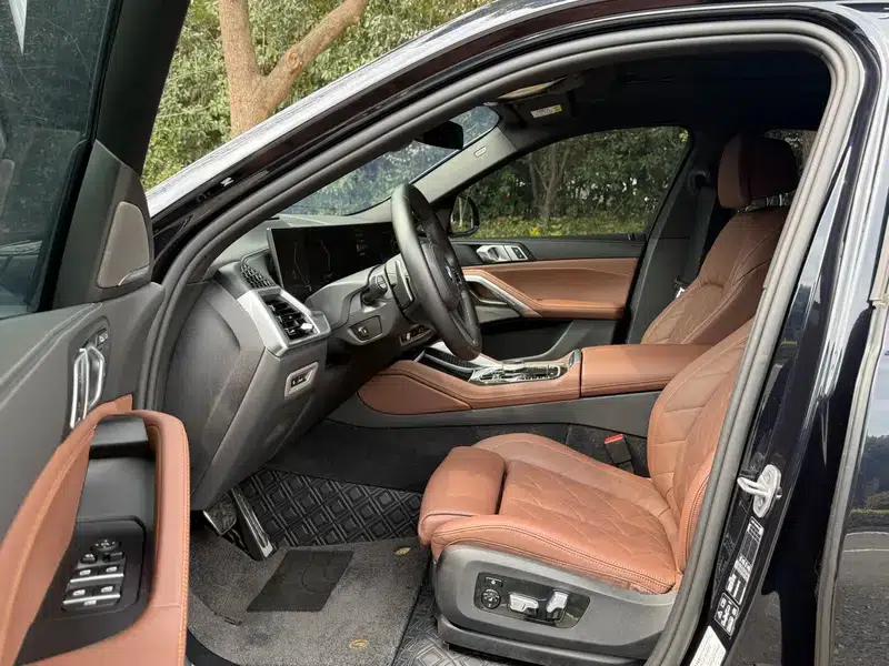 2023 BMW X6 xDrive40i M Sport Package — миниатюра 18