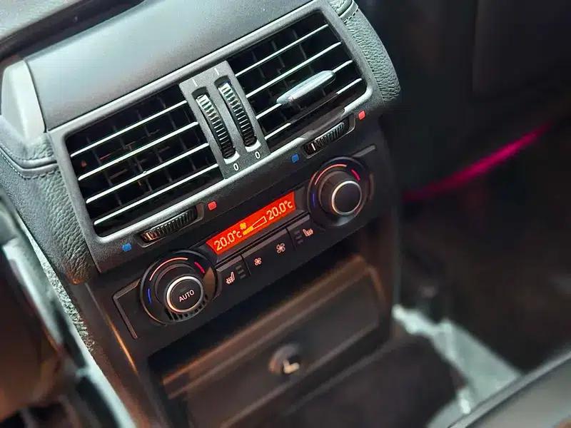 2010 BMW X6 M — миниатюра 12