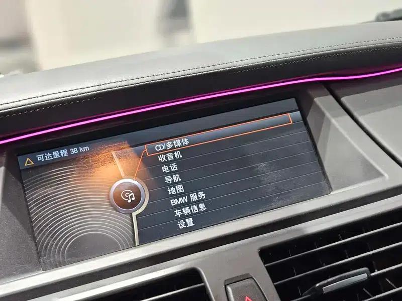 2010 BMW X6 M — миниатюра 10