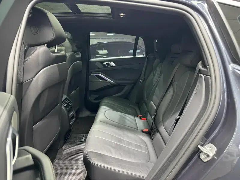2021 BMW X6 xDrive30i M Sport Package — миниатюра 19