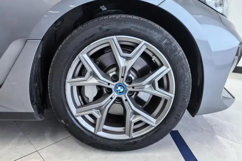 BMW i3 2022 eDrive35L — миниатюра 4